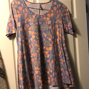 Lularoe perfect tee